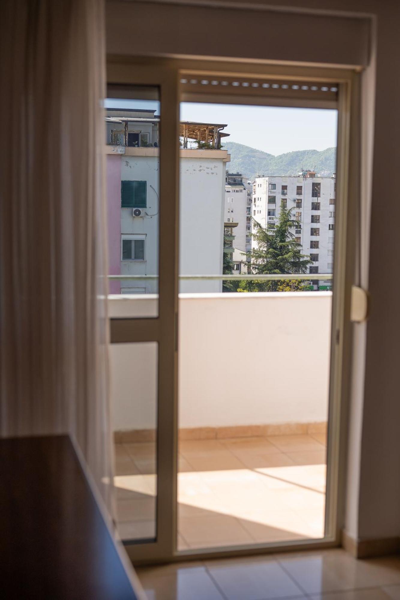 Vintage Blloku Apartment 地拉那 外观 照片